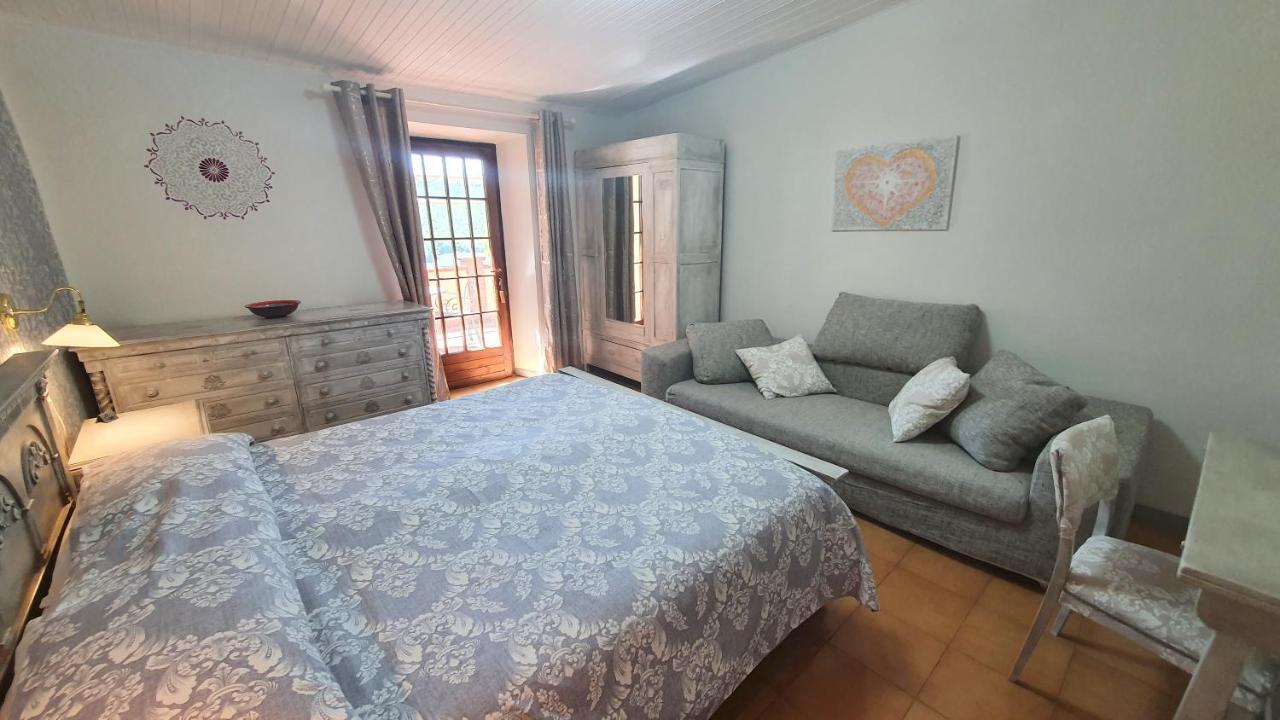 Agriturismo Pereti 罗卡蒂德里 外观 照片