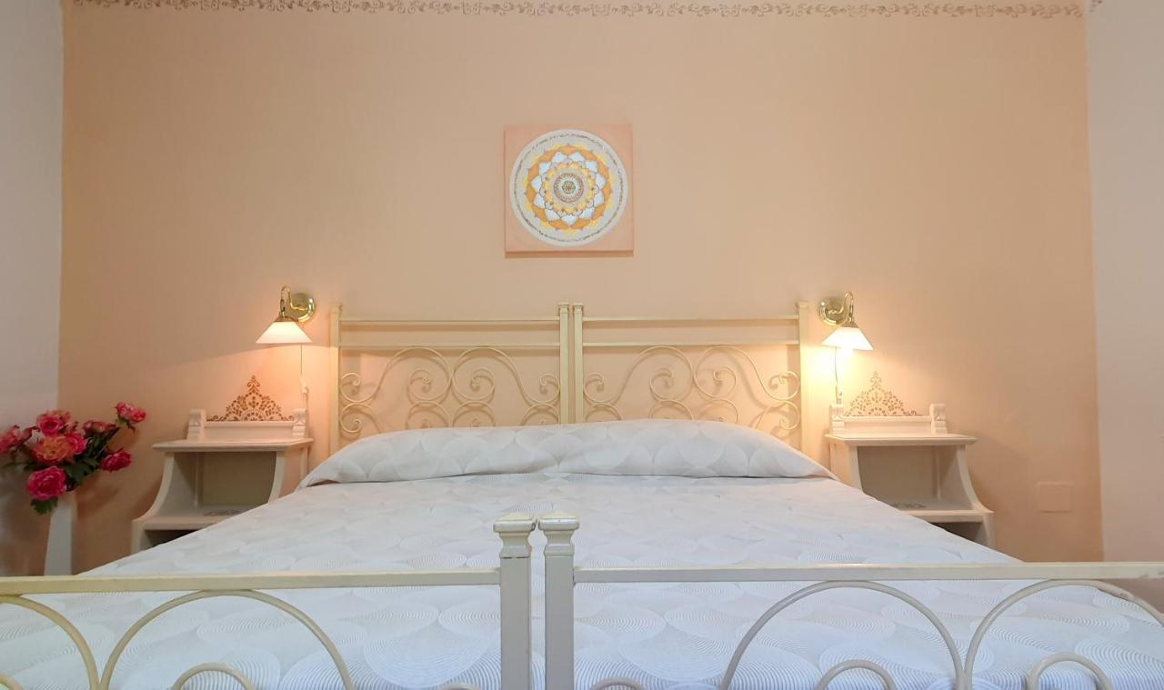 Agriturismo Pereti 罗卡蒂德里 外观 照片